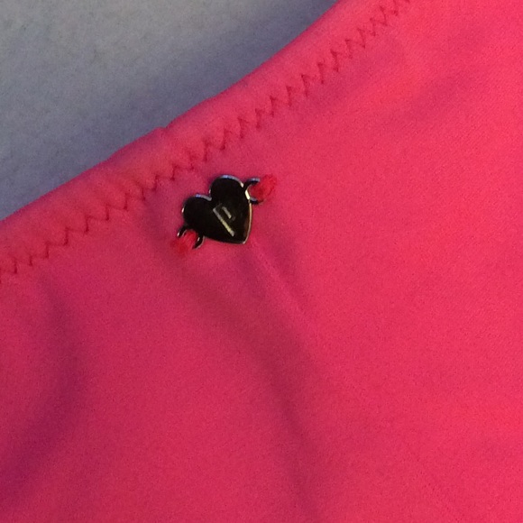 Victoria’s Secret scalloped hot pink bikini bottom - Picture 5 of 9
